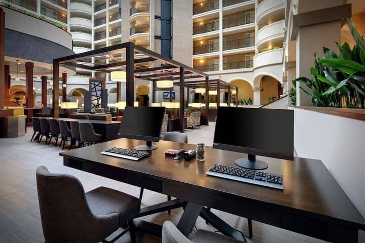 Business Center 64 of 67