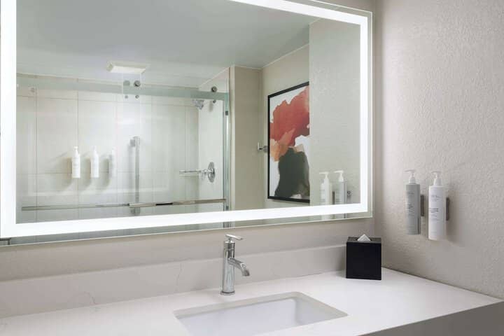 Bathroom shower