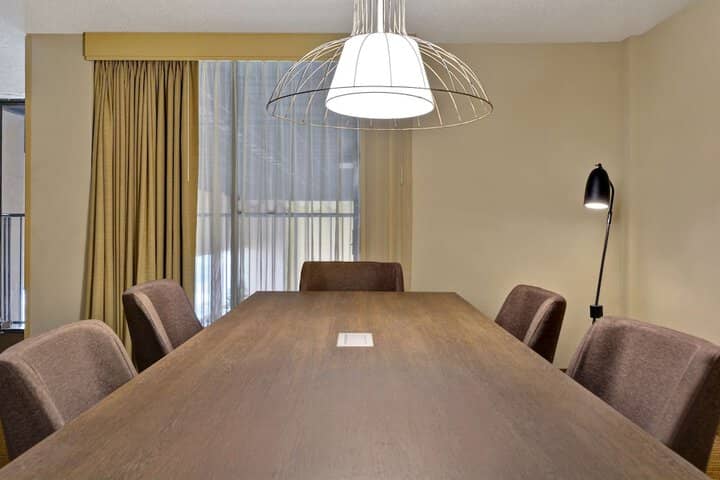 Room 13 of 48