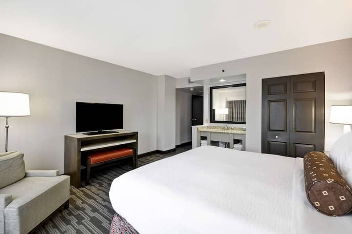 Room 14 of 66