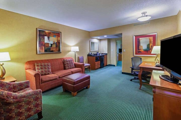 Room 10 of 46