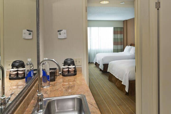Room 6 of 45