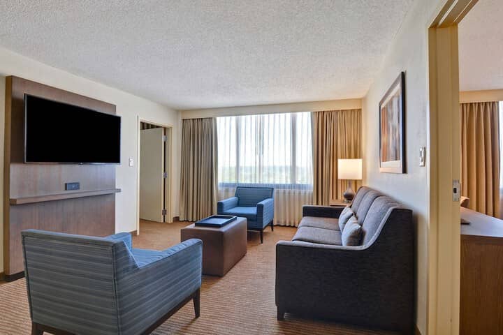 Room 15 of 48