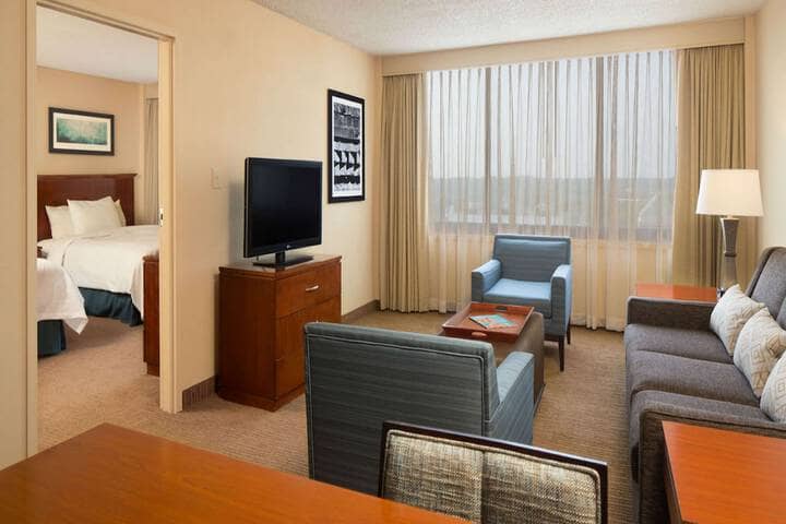 Room 19 of 48