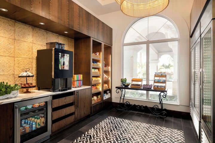 Snack bar