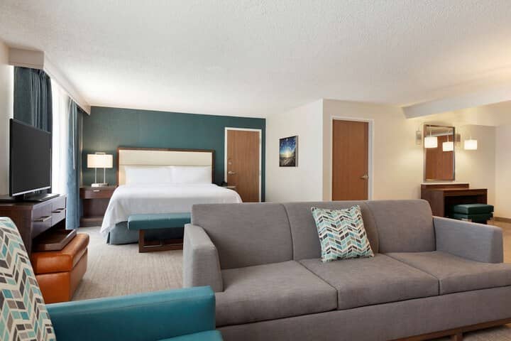 Room 11 of 42