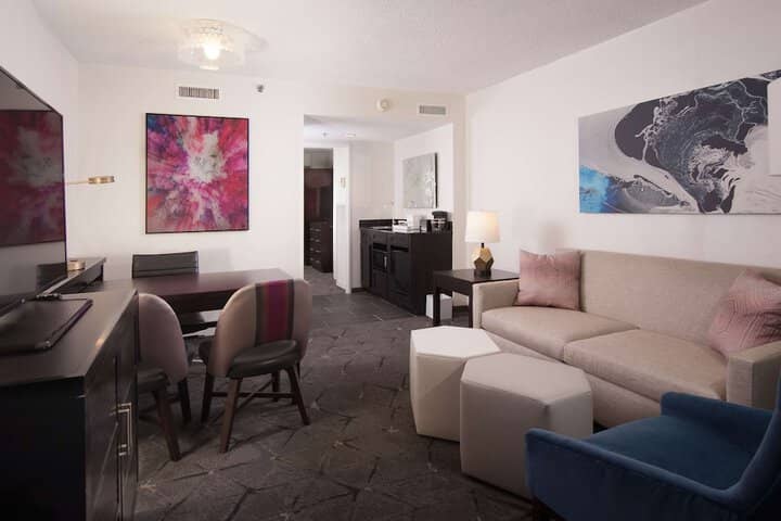Room 21 of 61