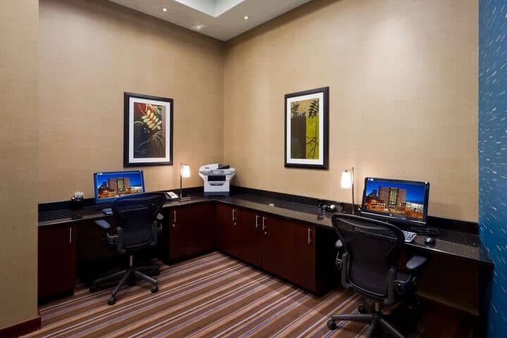 Business Center 57 of 61