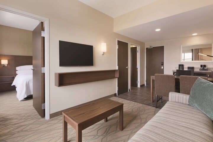Room 6 of 40