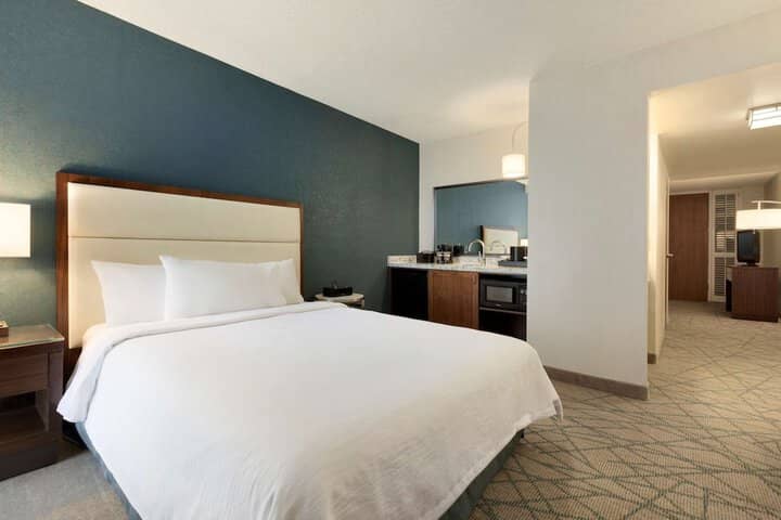 Room 9 of 42