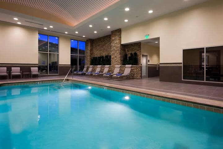 Pool 21 of 61