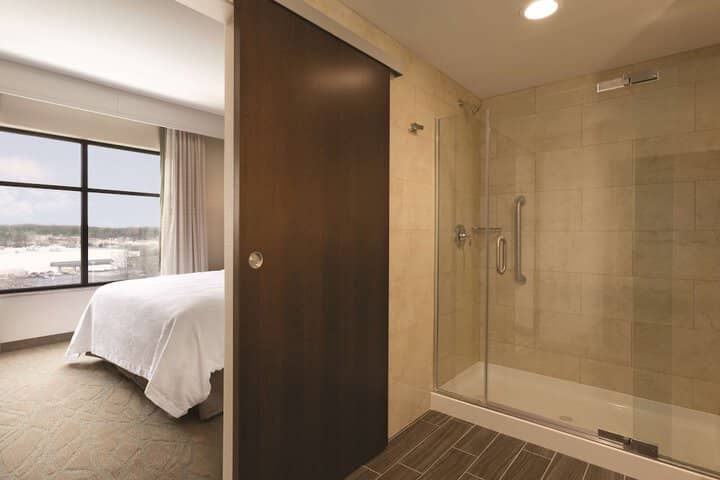 Room 10 of 40