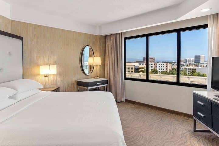 Room 30 of 79