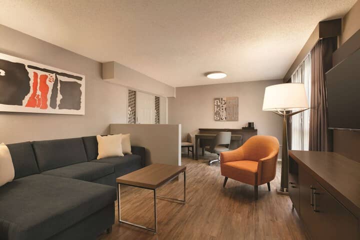 Room 10 of 45